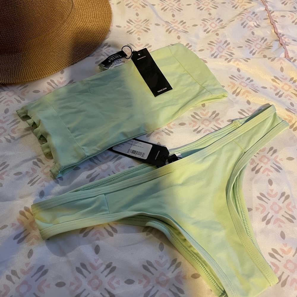New Tavik Bikini Set Key Lime Jayden Botton & Top Sz Small